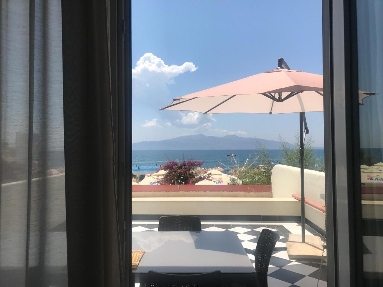 Art Bay Villa